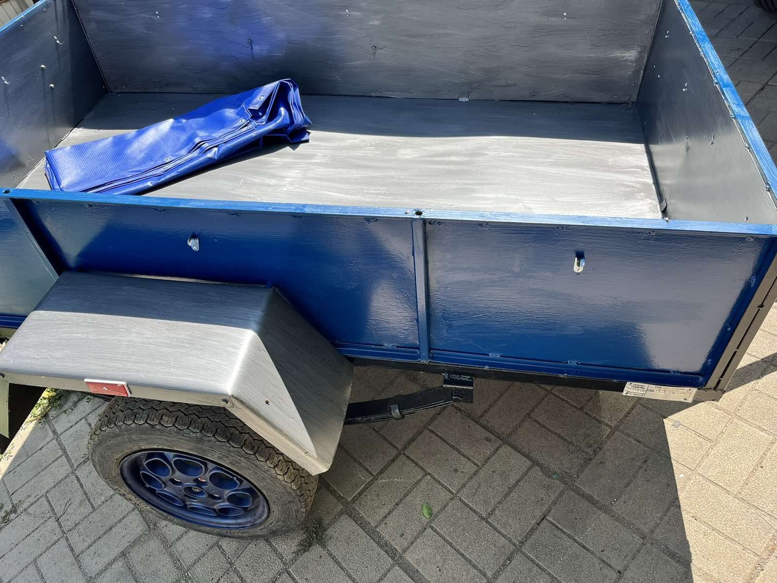 Прицеп розмір: 2×1,2 м.