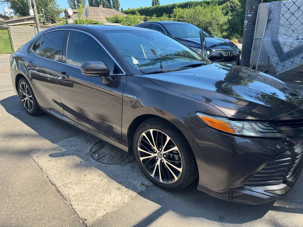 Сдам Toyota Camry Hybrid
