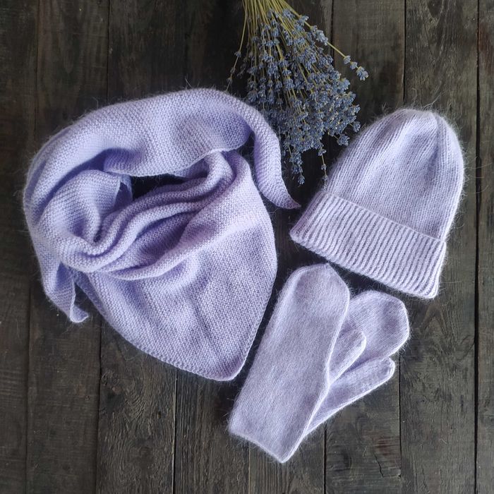 Пухові комплекти. Шапки, рукавички, бактуси.