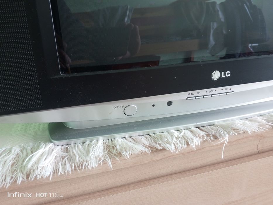 Telewizor LG slim 21