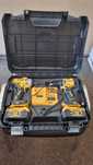 Шуруповерт DeWALT +аккумулятор