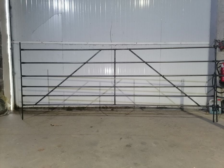 Cancelas em tubo e rede