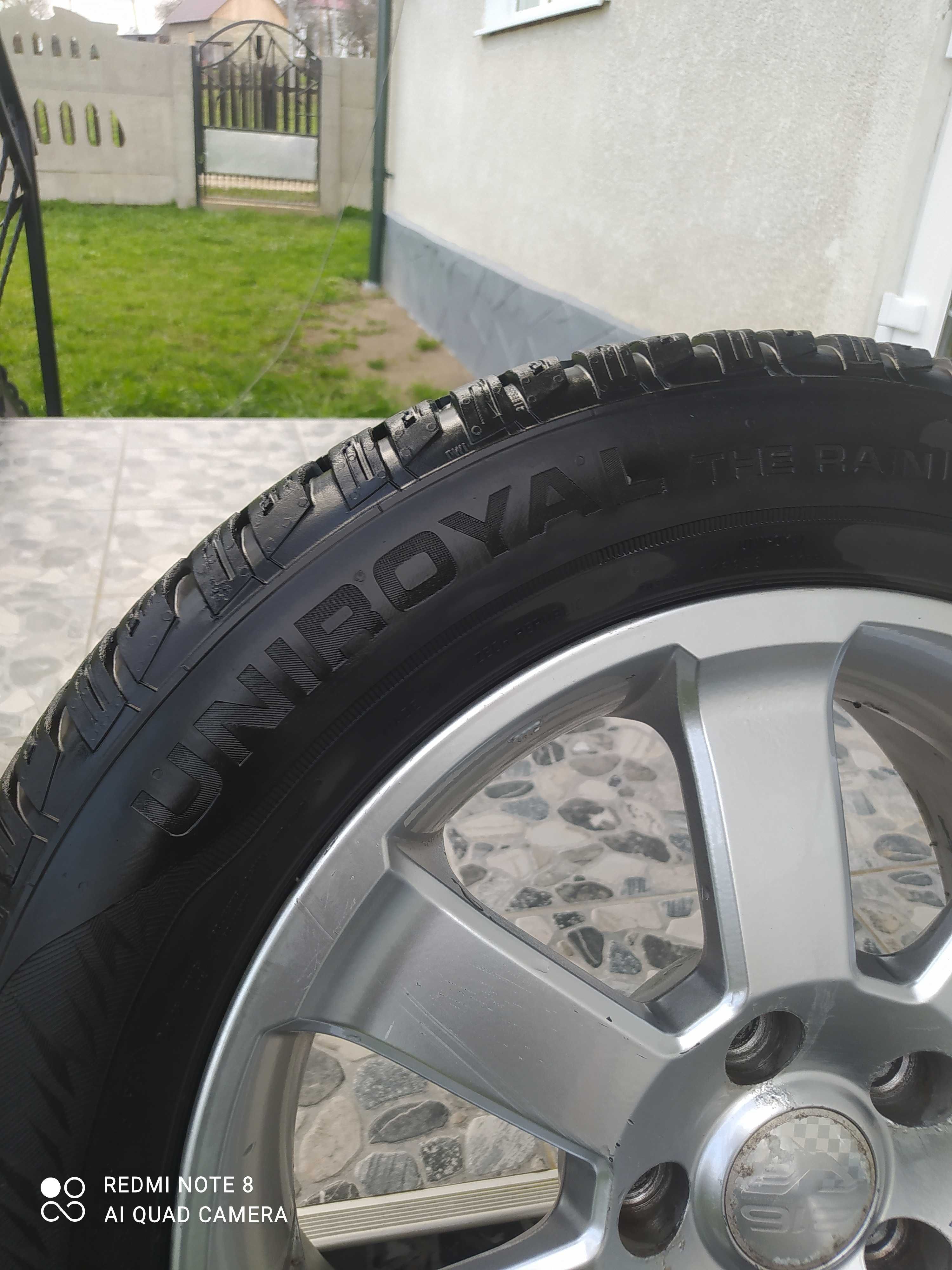 Диски разболтовка 5х114,3 ET45 r 16 шины в хорошем состоянии 205,55r16