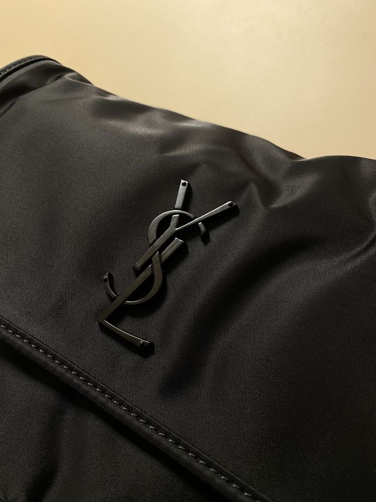 SAINT LAURENT IN Econyl Messenger Niki Balck
