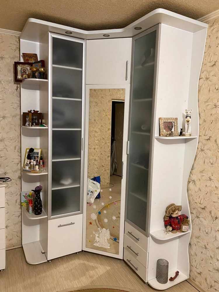 Цену снижено!Срочно продам шкаф,состояние б/у,без торга,самовывоз
