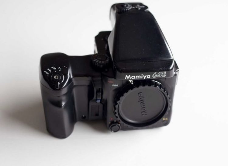 Mamiya 645 Pro -  medio formato 120mm