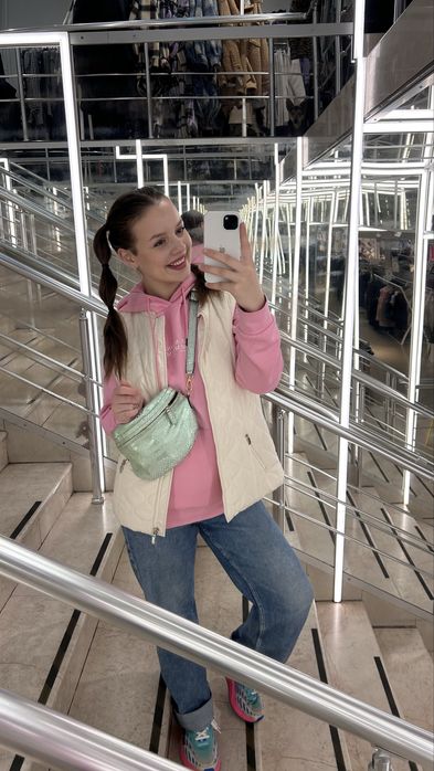 Щира, добра, спокійна, - няня для вашої дитинки;)