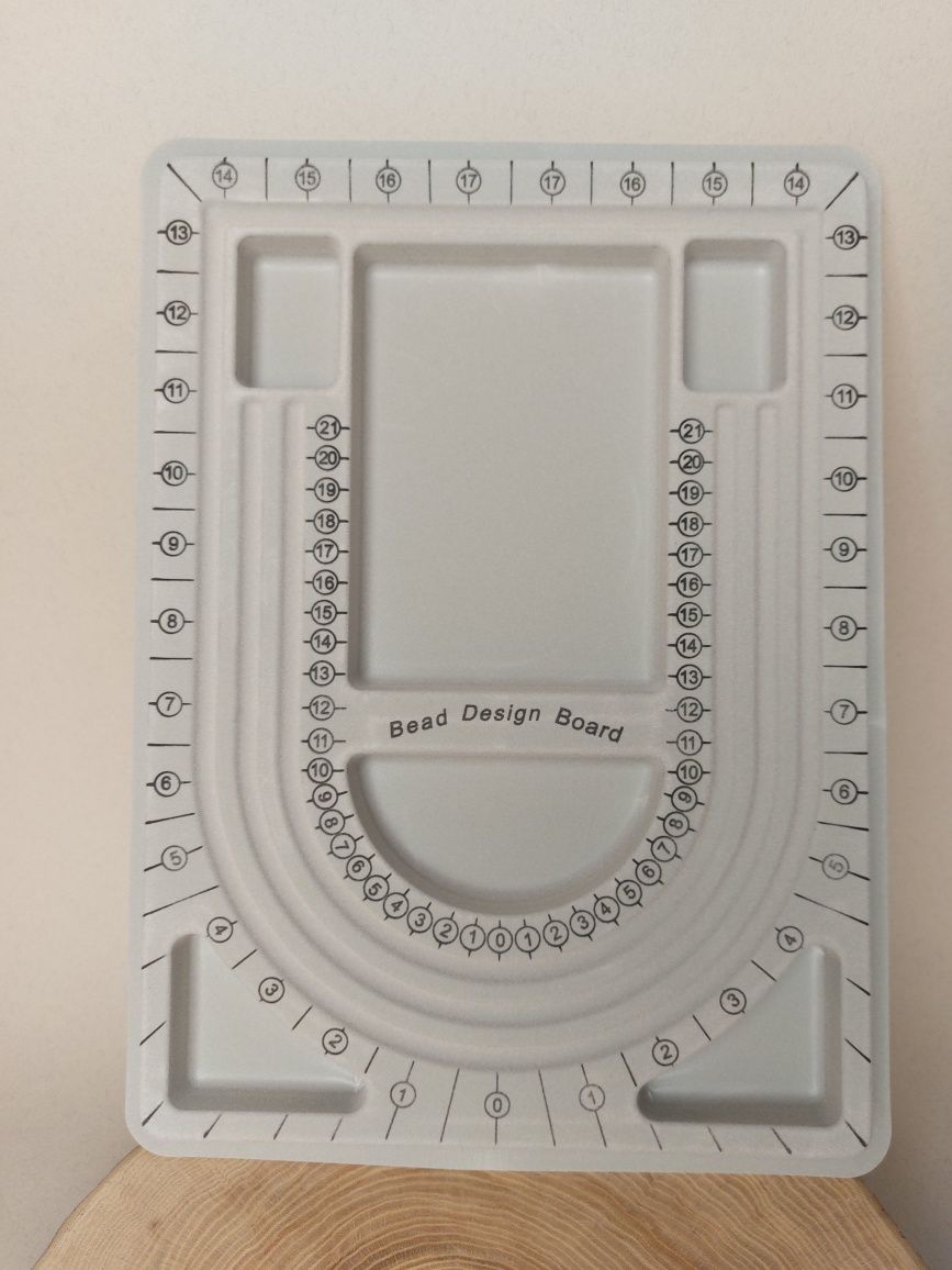 Дошка планшет для викладки, збору і сворення прикрас, намиста, біжутер