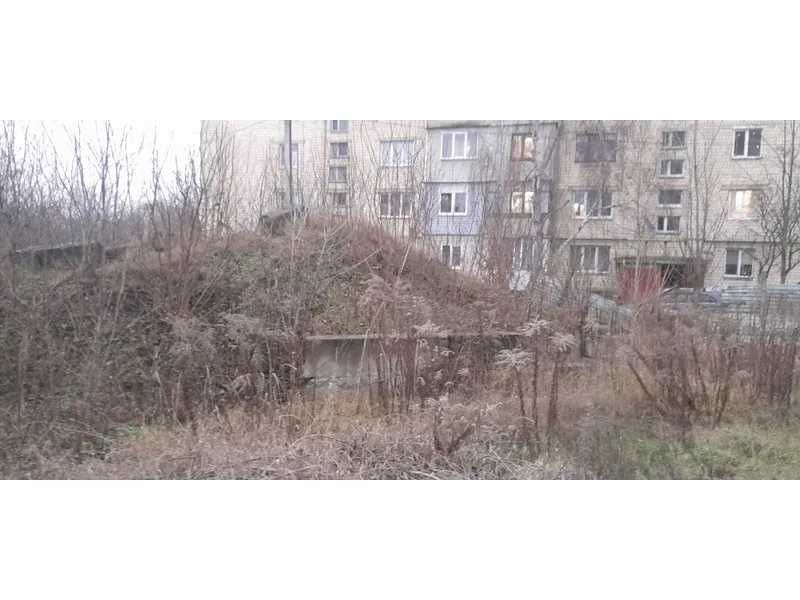 Незавершена будівля, м. Чернівці, вул. Героїв Майдану, 75-В