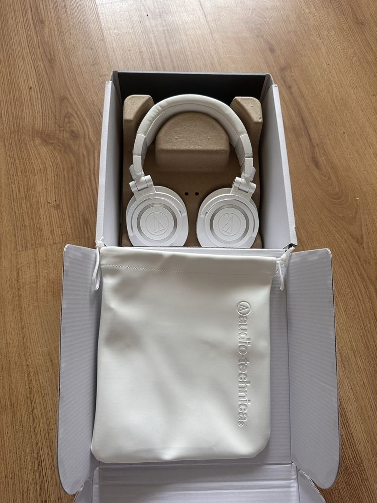 Навушники. audio-technica. ATH-M50x