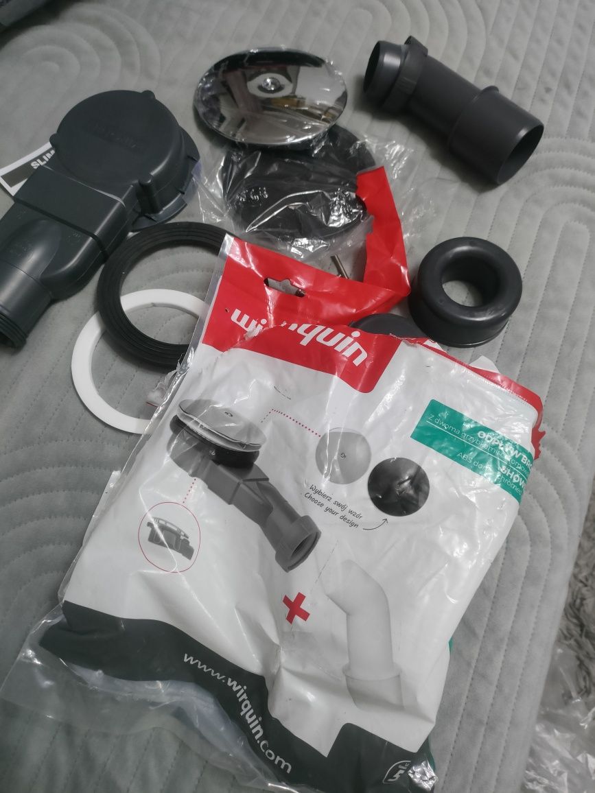 Odpływ brodzikowy niski 90mm czarny slim wirquin