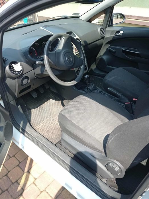 Sprzedam Opla Corsę D 1,0