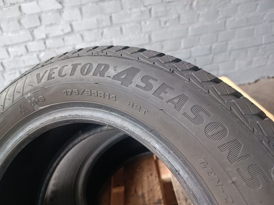 Всесезонні шини GOODYEAR 175/65 R14 резина Р14