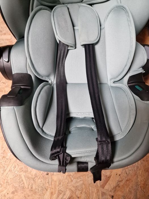 Fotelik samochodowy Britax-Romer Baby-Safe pro z bazą flex base 5Z