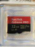 Карта пам'яті SanDisk 32GB microSD class 10 V30 Extreme Pro
