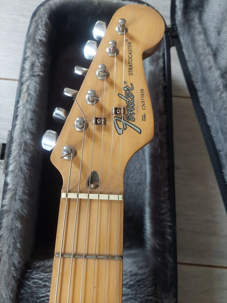 Fender Stratocaster