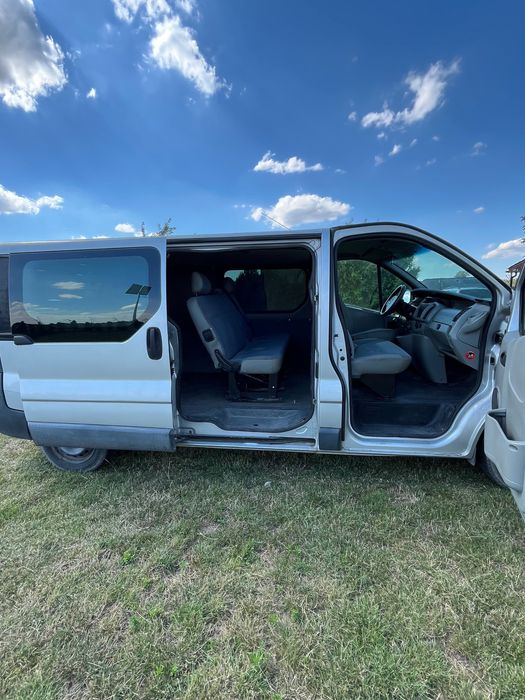 Opel Vivaro long