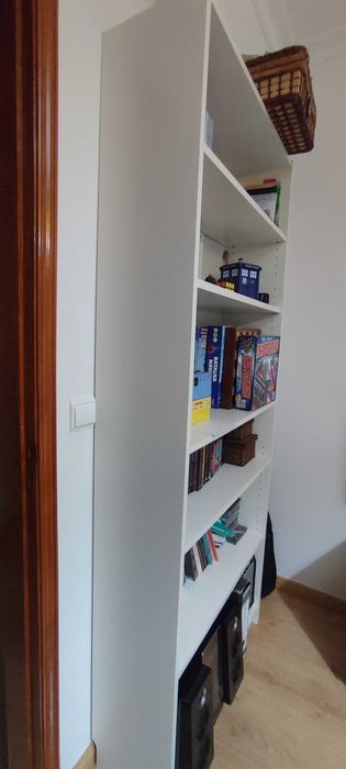 Estante branca Billy A202 L80 P28