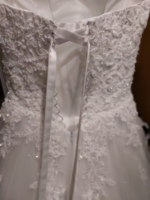 Suknia Ślubna WHITE LADY + bolerko i welon