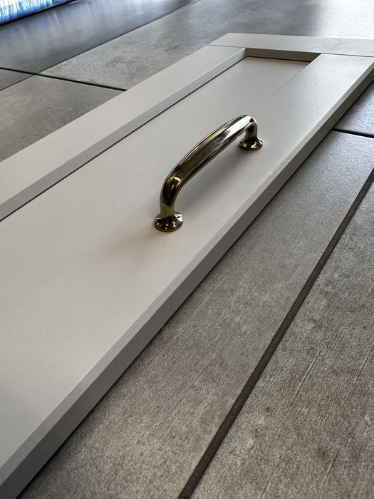 Front Ikea Lerhyttan