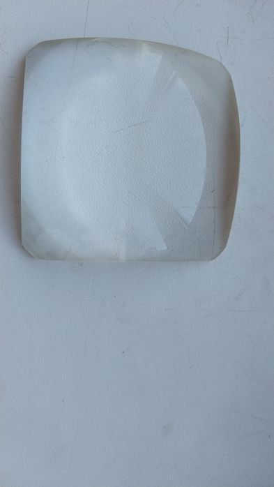 Лінзи різного діаметру від 25 до 110 мм