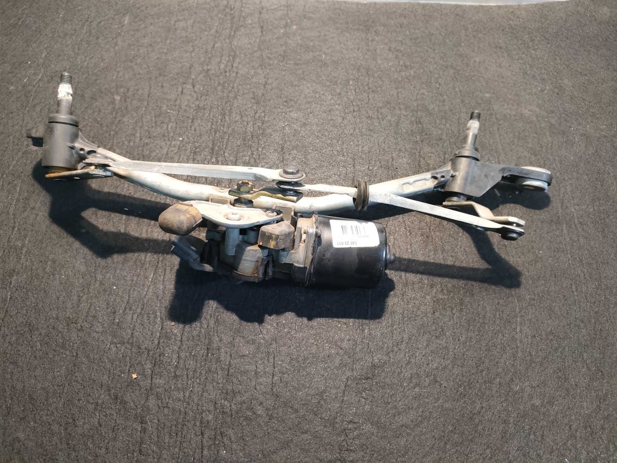 Clio III mechanizm wycieraczki przód