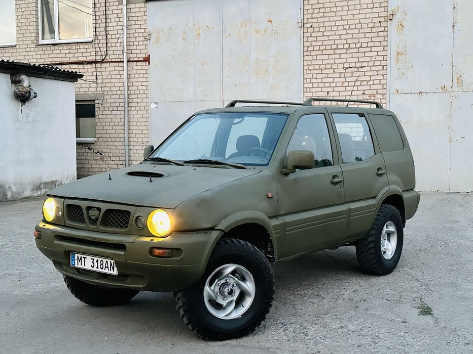 Продам Ниссан терано в хорошем состоянии 2.7 TDI 4Х4 Срочно !