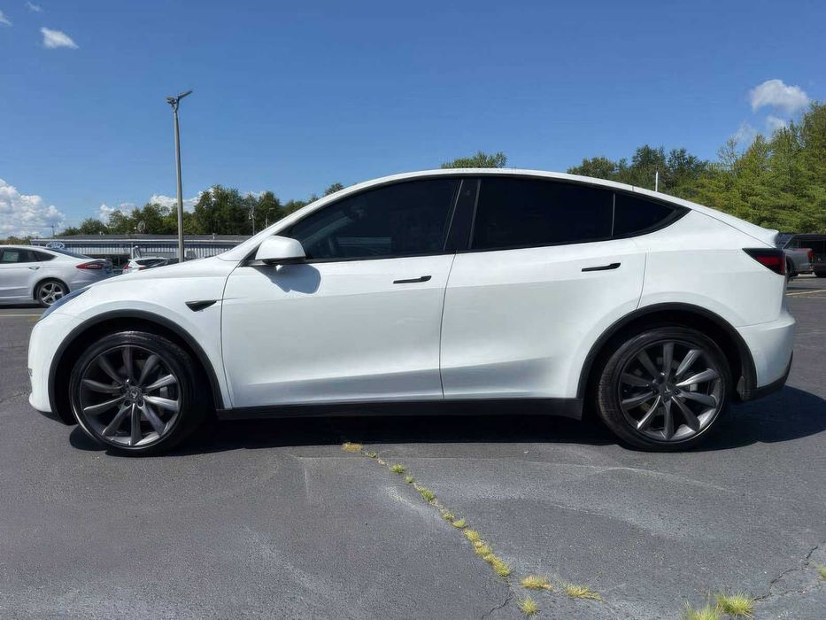 Tesla Model Y Long Range      2021