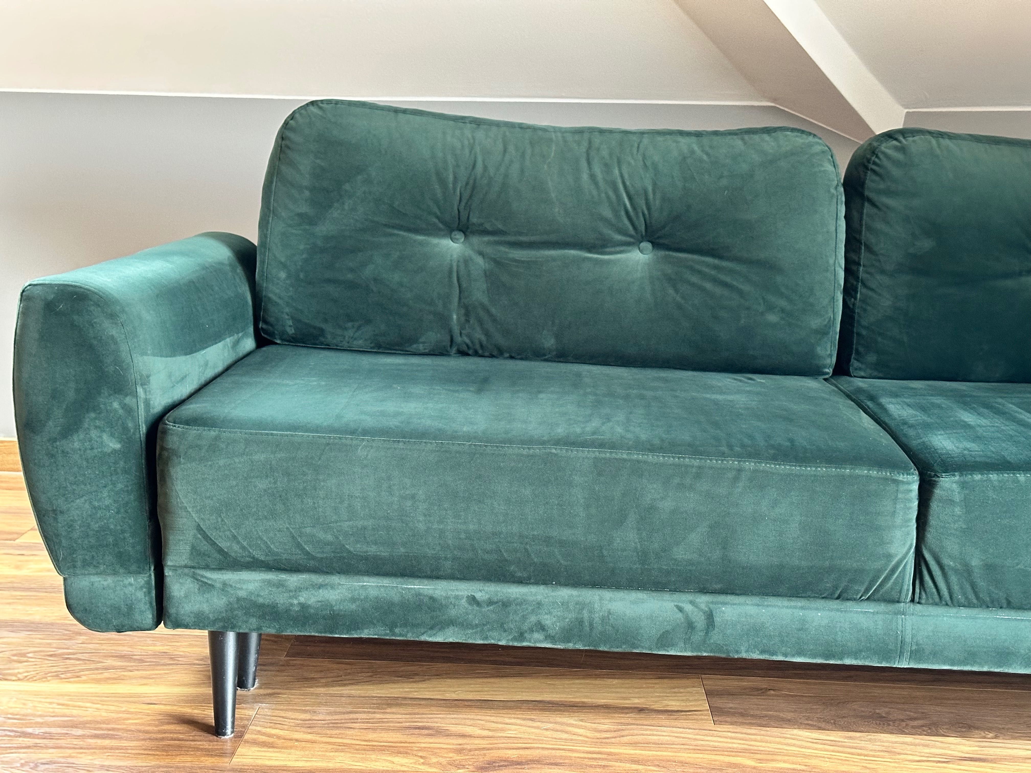 Sofa trzyosobowa z funkcją spania i pojemnikiem