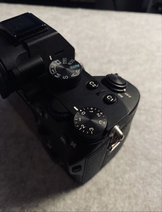 Sony A7III - Corpo & Cage + Acessórios