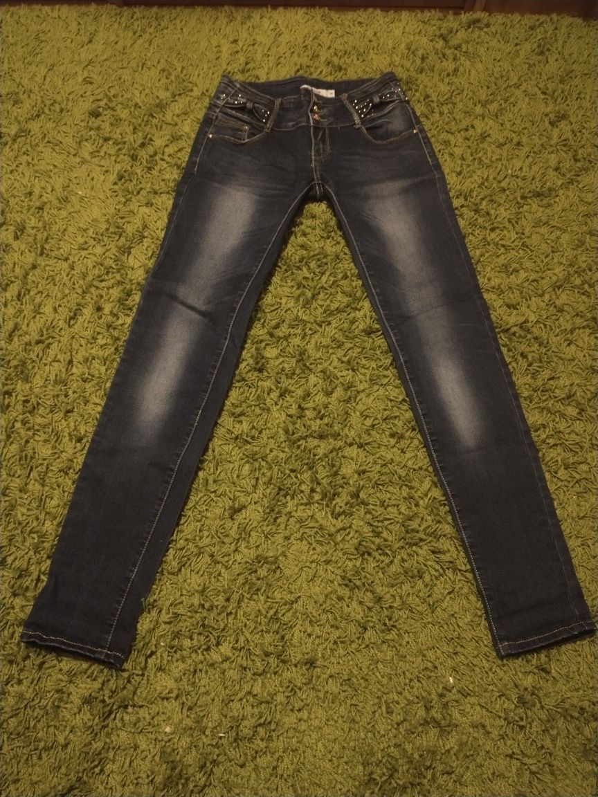 Spodnie jeans r.28