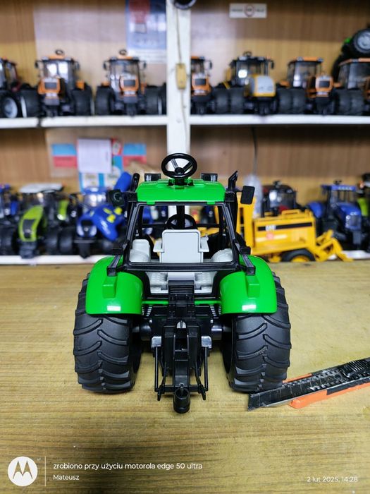 Traktor Deutz Fahr bruder