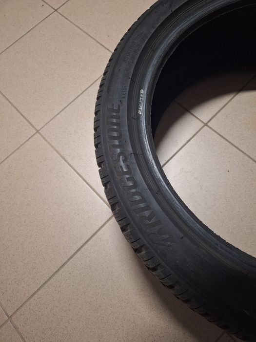 Opony 225/45 R18 95V BRIDGESTONE zimowe