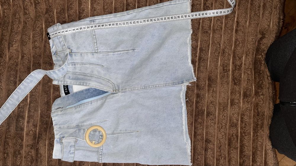 Асемитрична жіноча джинсова спідниця