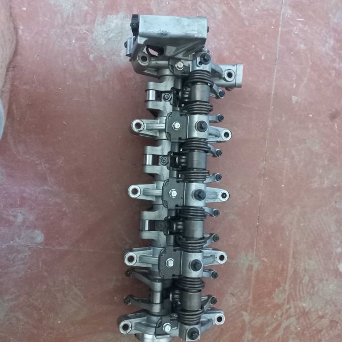 Розподільний вал на мітцубісі аутлендер 4j12 б/у