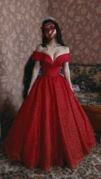 Випускна сукня червона