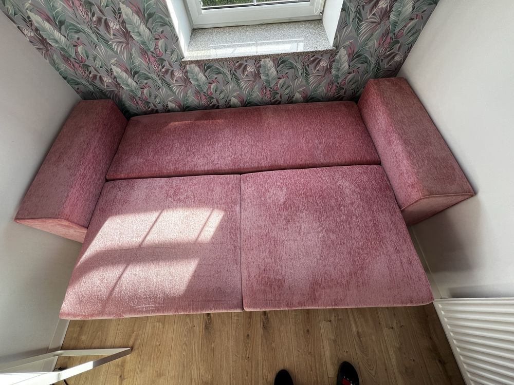 Sofa rozkladana z pufą