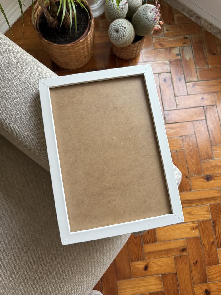 Moldura Branca Leroy Merlin medidas 33x24cm