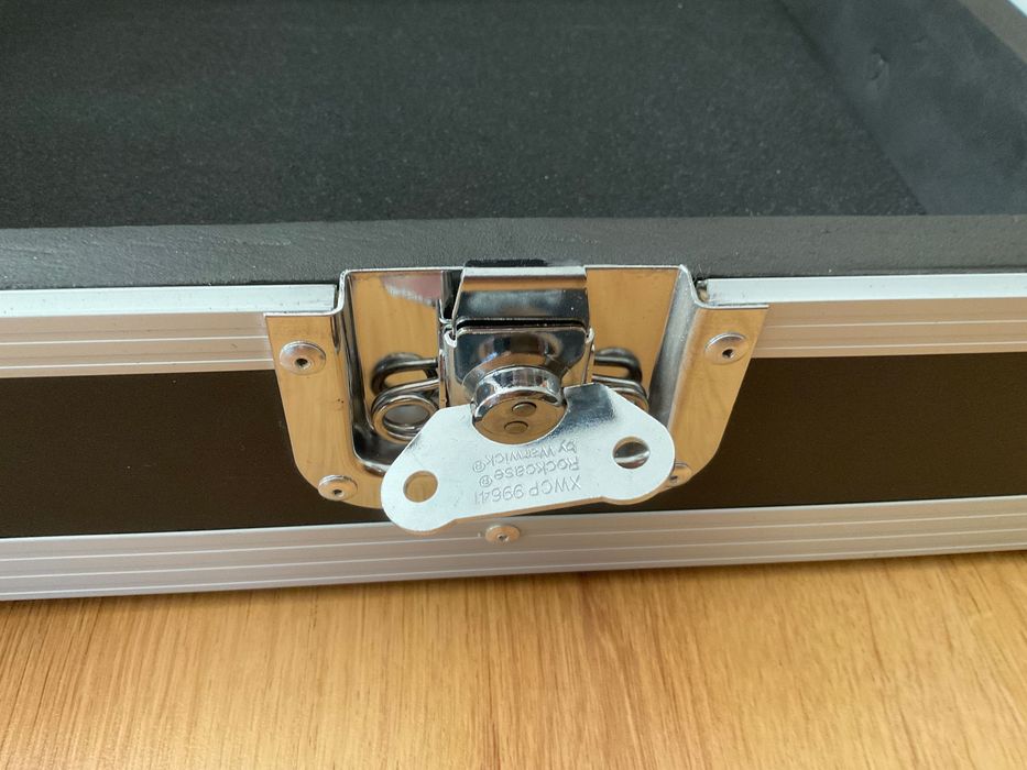 Caixa Harley Benton - Guitarra Elétrica