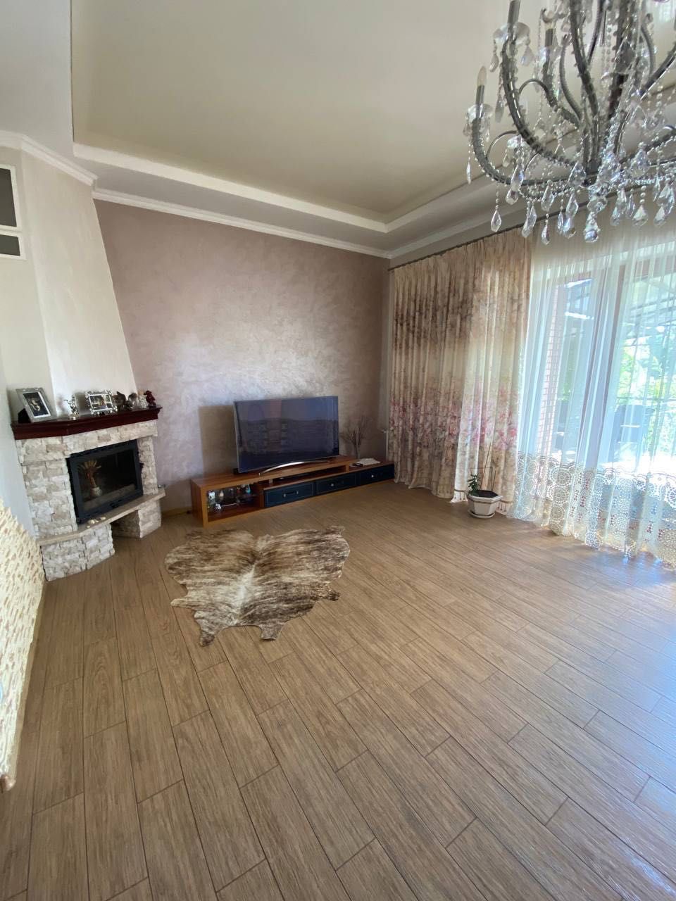 Продам шикарный дом в Любимовке. Улица Цветочная