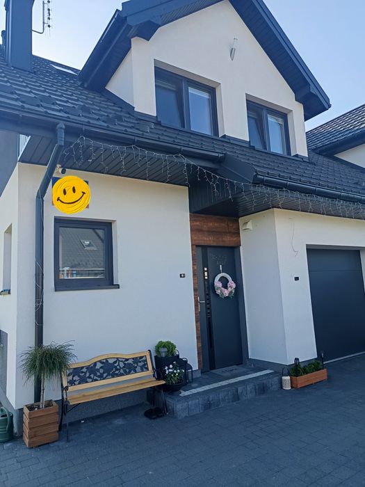 Na sprzedaż nowoczesny dom w Mostówce gotowy do zamieszkania