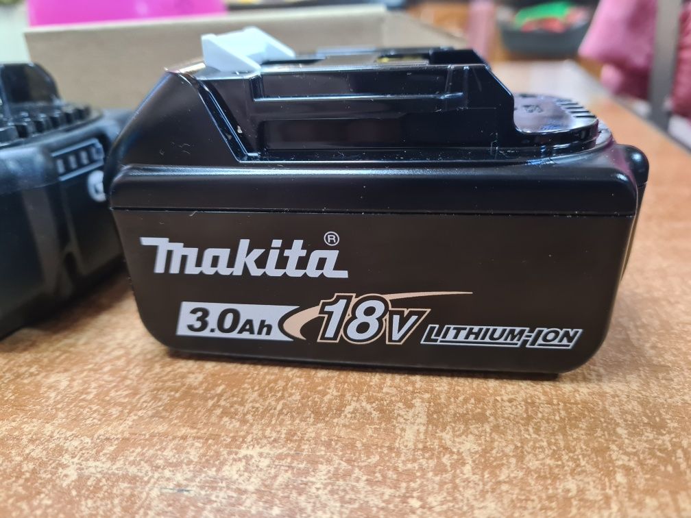 Акумулятор Makita 18v 3.0Ah