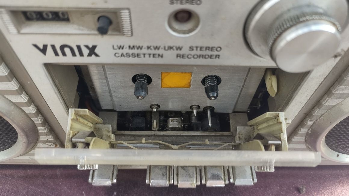 Magnetofon radio zabytek VINIX z 1972