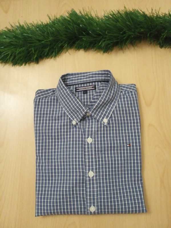 Camisa da marca Tommy