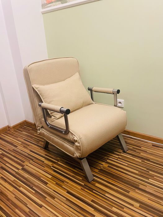 Fotel rozkładany z materacem