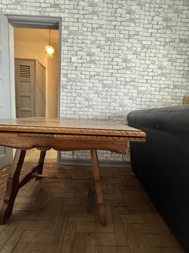 Mesa de madeira quadrada extensivel