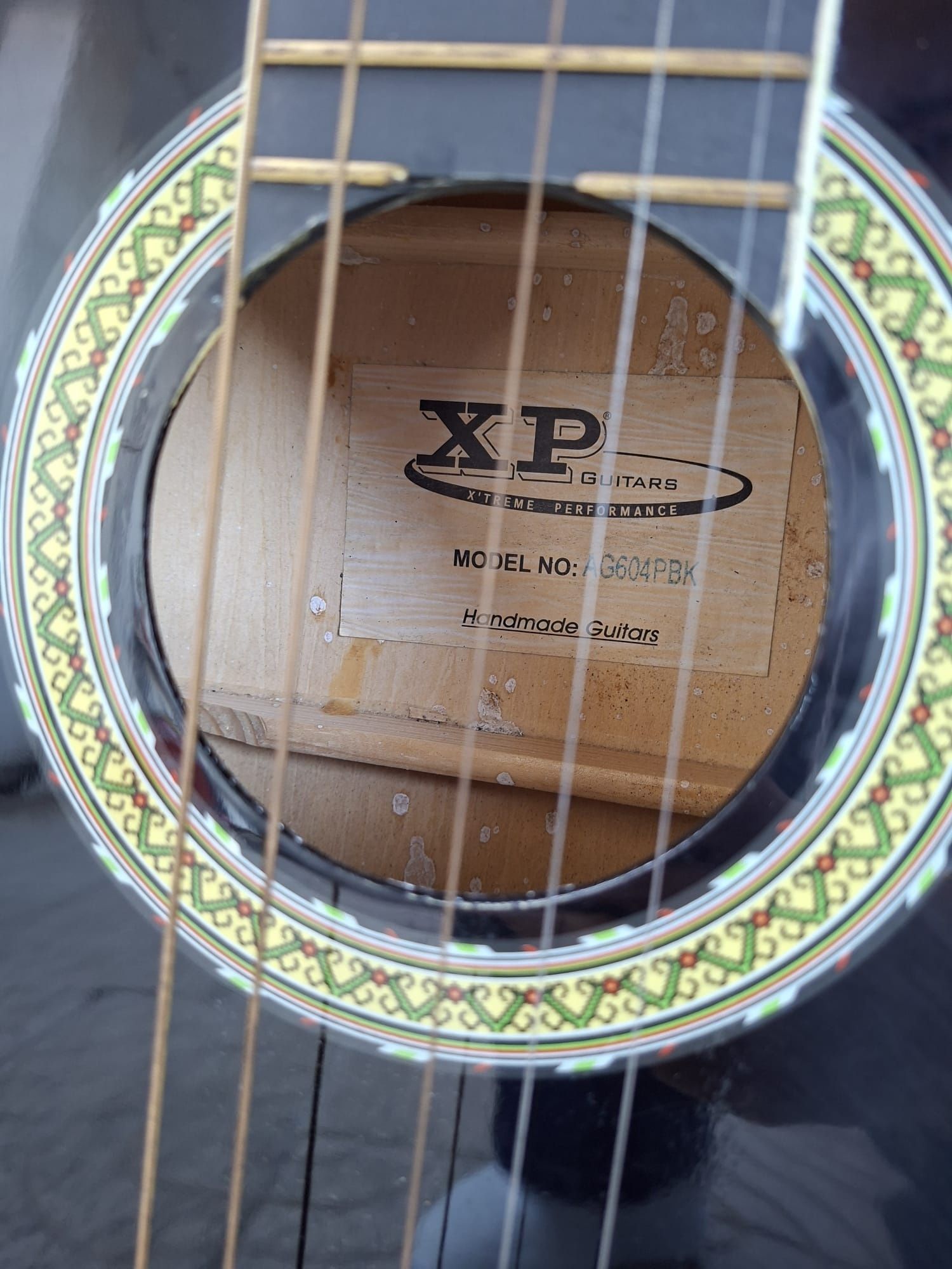 Guitarra para aprendizagem (cordas Nylon ou Metal)