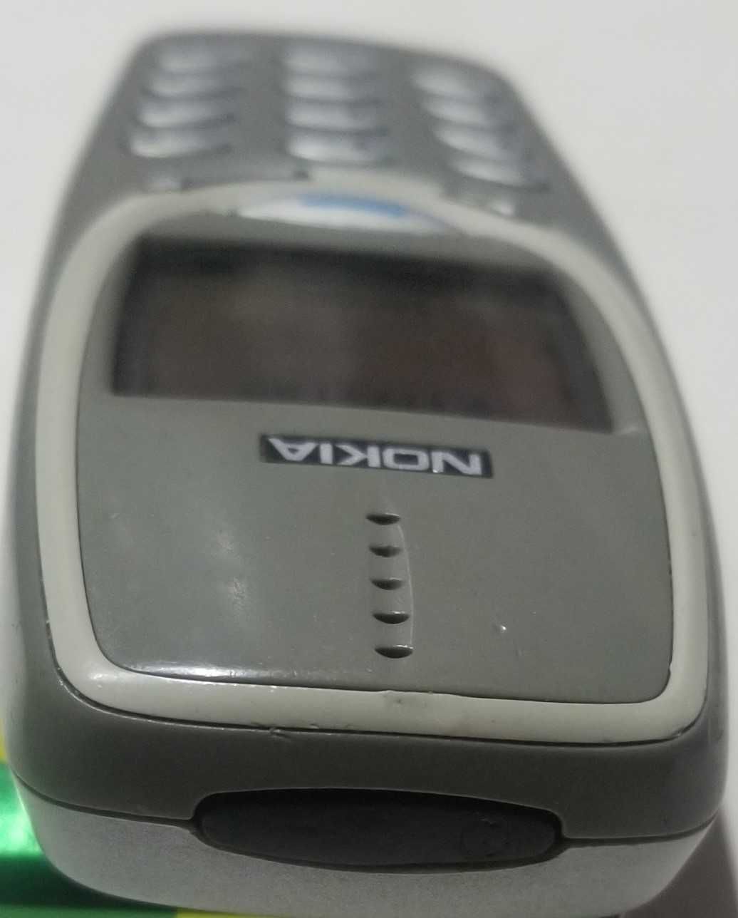 Телефон NOKIA 3310 Finland редкий цвет sharp с зарядкой