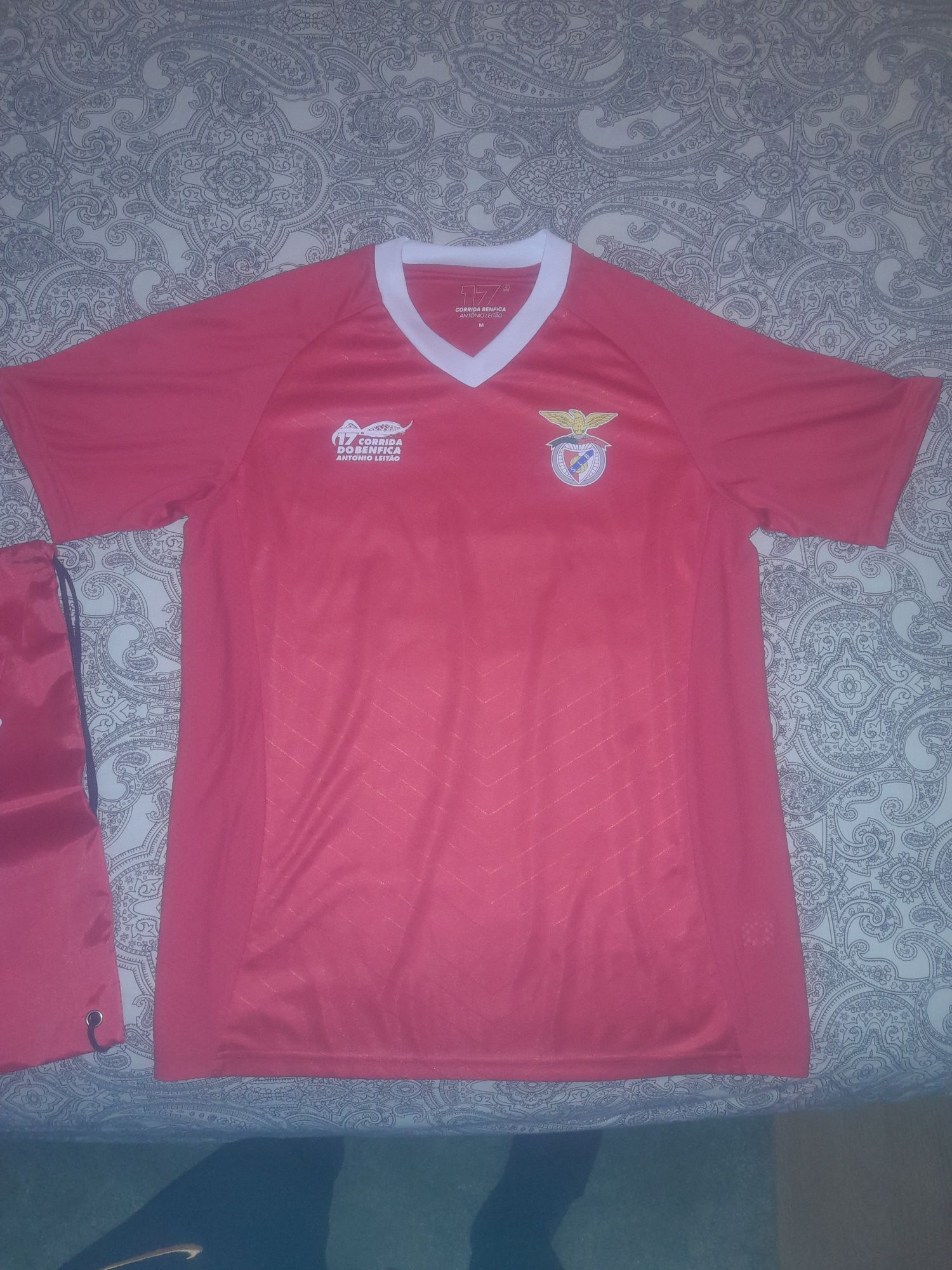 T-shirt e saco "corrida do Benfica"