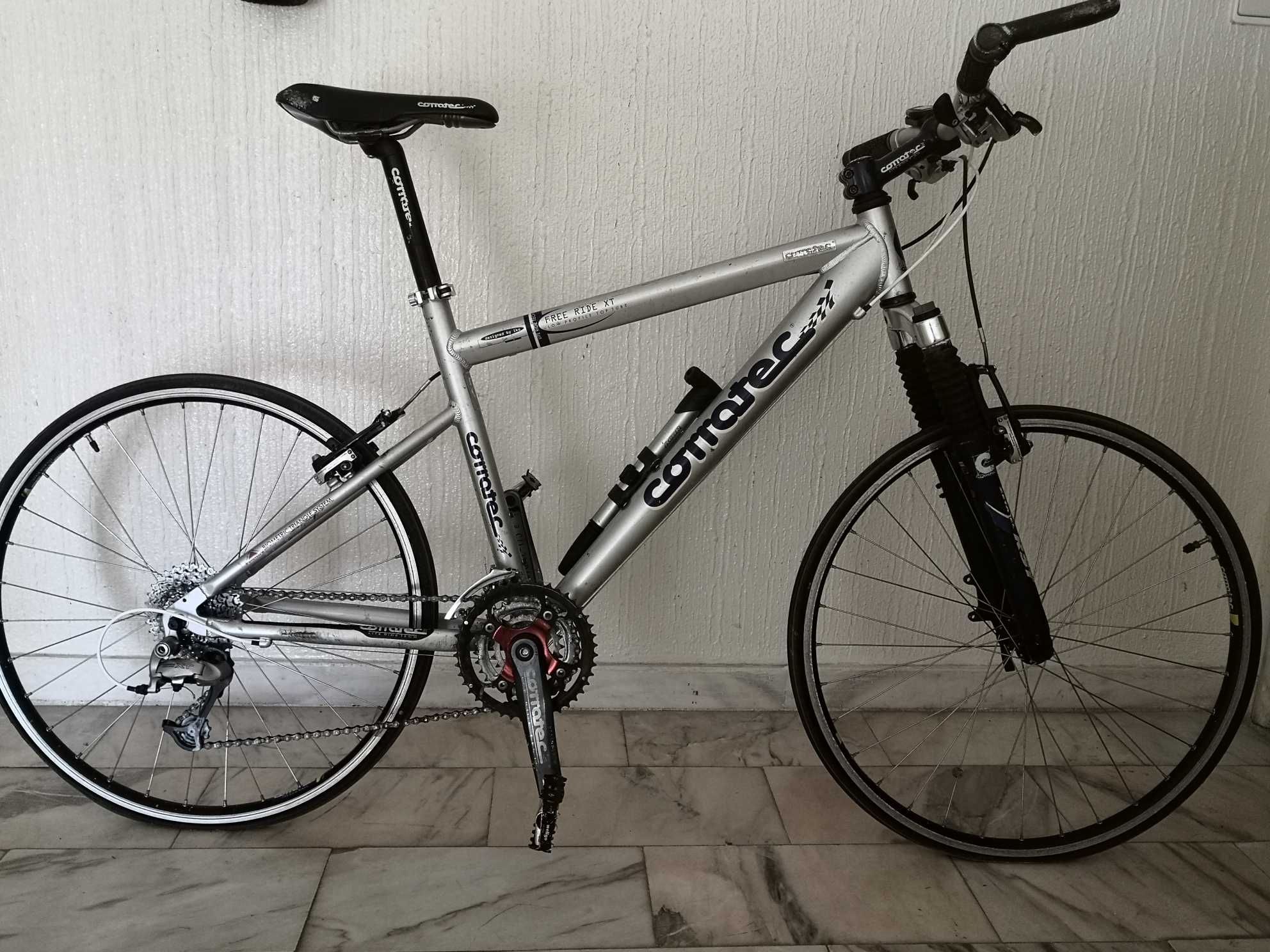 Bicicleta Corratec Free Ride XT, cinzenta, em excelente estado